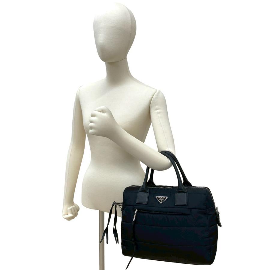 PRADA（プラダ） 極 美品 希少品 テスートボンバー 三角ロゴ 金具