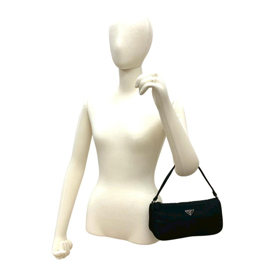 PRADA（プラダ） 極 美品 三角ロゴ 金具 プレート テスート ナイロン