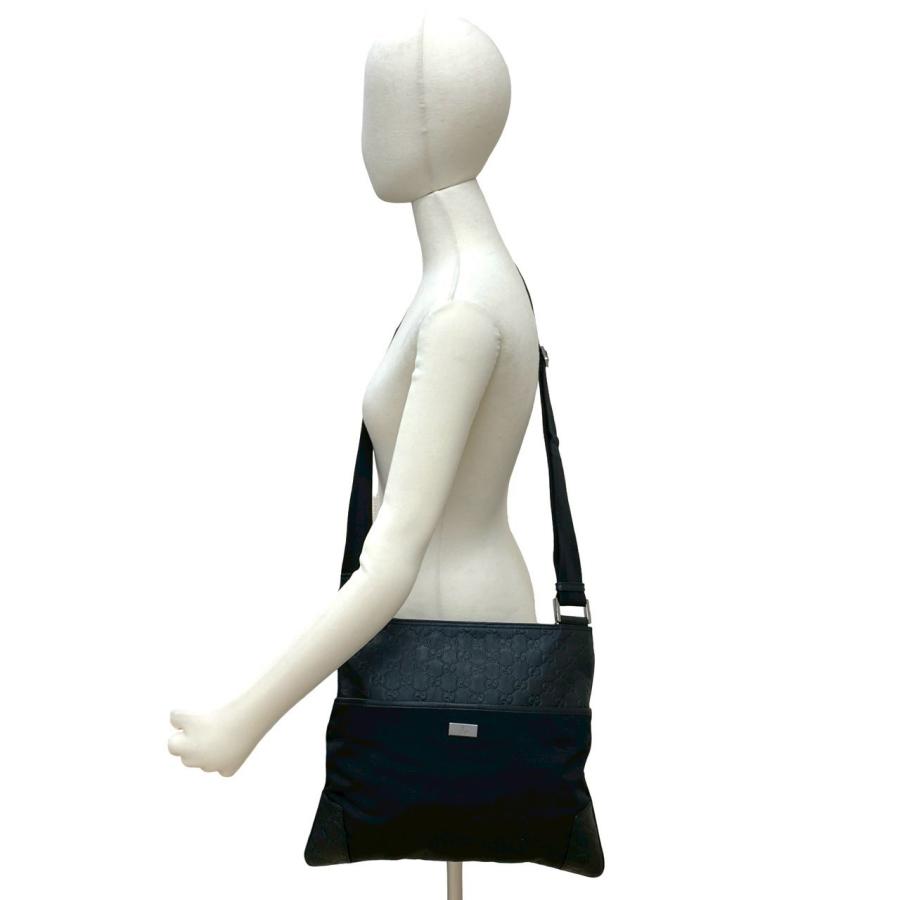 GUCCI（グッチ） ほぼ未使用 袋付 グッチシマ GG ロゴ 刻印 レザー