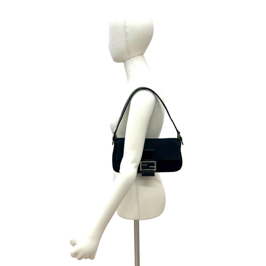 FENDI（フェンディ） 極 美品 希少品 マンマバケット FF ロゴ 金具