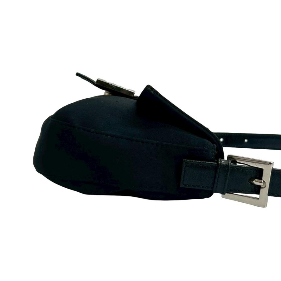 FENDI（フェンディ） 極 美品 希少品 マンマバケット FF ロゴ 金具