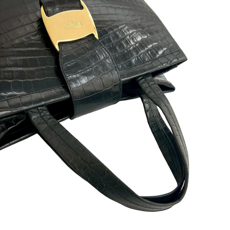 極 美品 Salvatore Ferragamo サルヴァトーレフェラガモ ヴァラ ロゴ