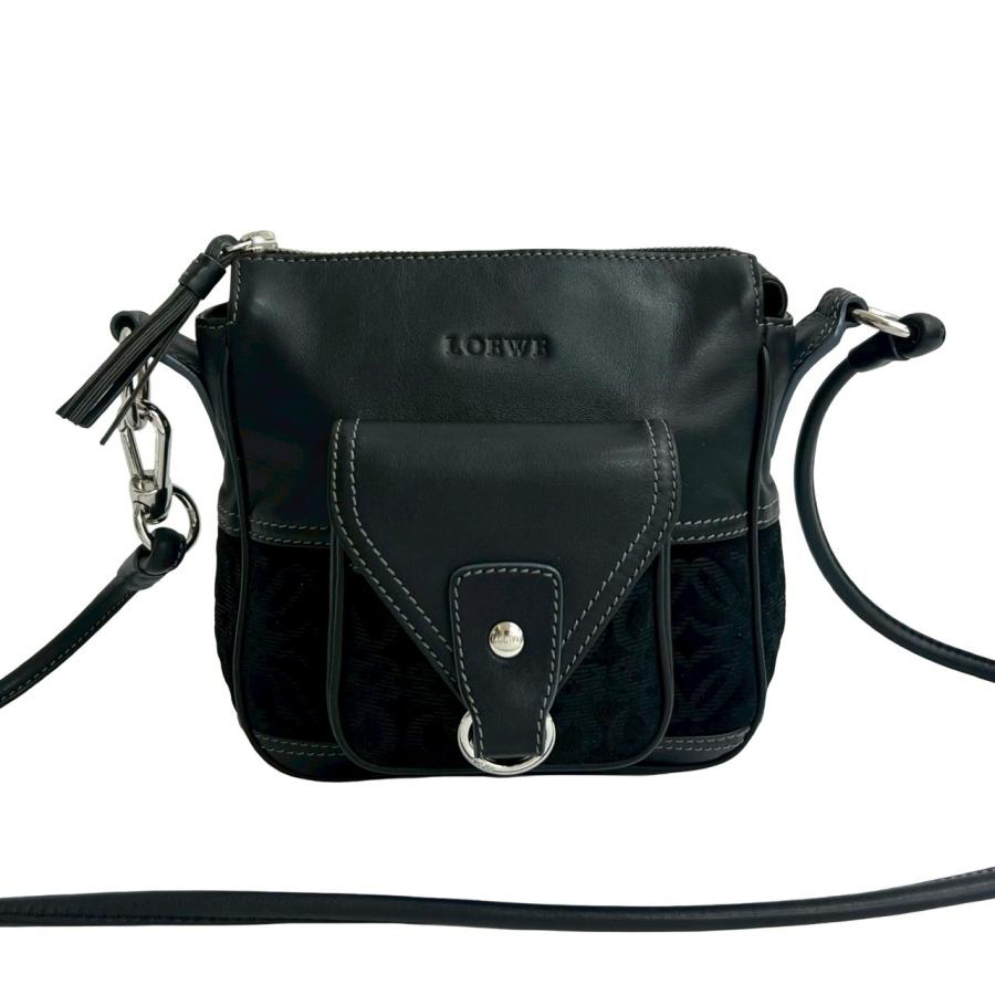 極美品！LOEWE ロエベ アナグラム レザーポーチ ブラック 型押しレザー LOEWE（ロエベ） 極 美品 アナグラム ロゴ レザー 本革 スウェード