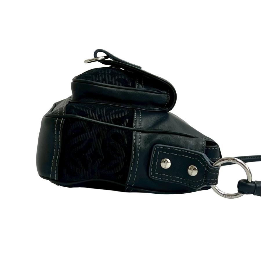 LOEWE ロエベ　ショルダーバッグ　アナグラム　ブラック　黒　レザー LOEWE（ロエベ） 極 美品 アナグラム ロゴ レザー 本革 スウェード