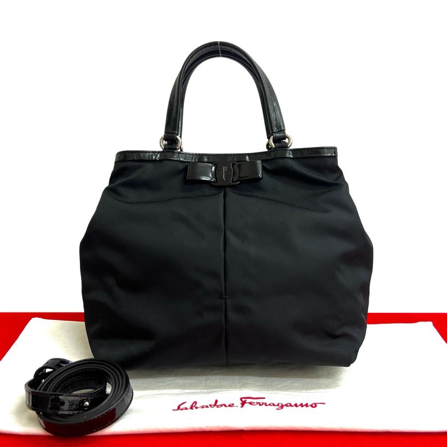 極 美品 袋付 Salvatore Ferragamo フェラガモ ヴァラリボン ナイロン 
