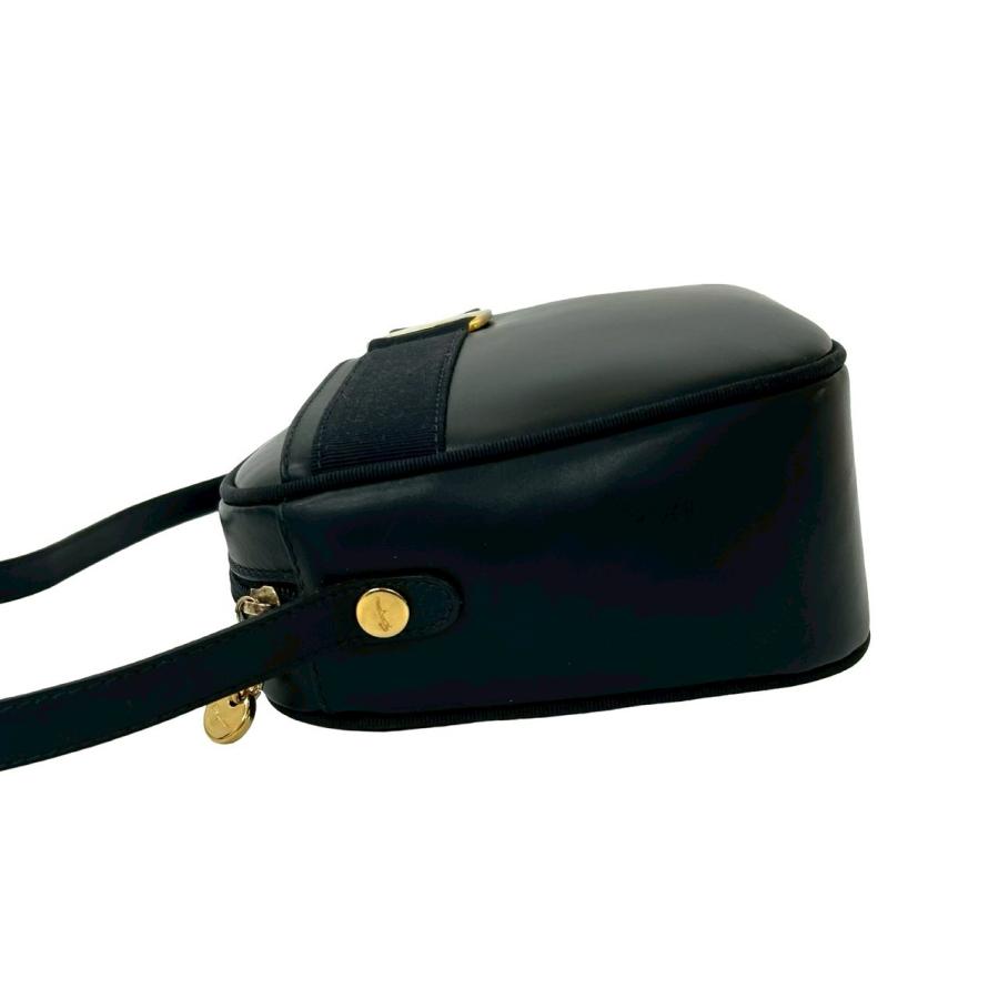 極 美品 Salvatore Ferragamo フェラガモ ヴァラリボン 金具 カーフ