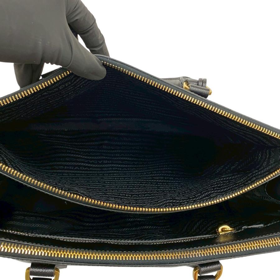 PRADA（プラダ） 極 美品 袋付き ガレリア 三角ロゴ 金具 サフィアーノ