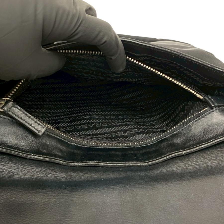 PRADA（プラダ） 極 美品 三角ロゴ 金具 レザー 本革 テスートナイロン