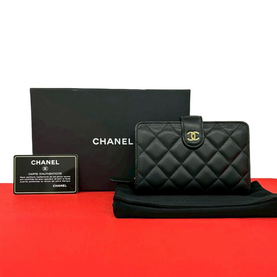 CHANEL（シャネル） ほぼ未使用 箱付き カード シール有 19番台 