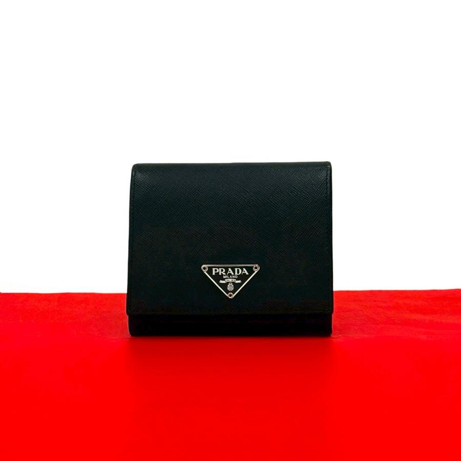 PRADA（プラダ） 極 美品 三角ロゴ 金具 サフィアーノ レザー 本革 三