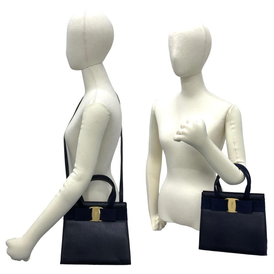 極 美品 Salvatore Ferragamo サルヴァトーレフェラガモ ヴァラリボン 