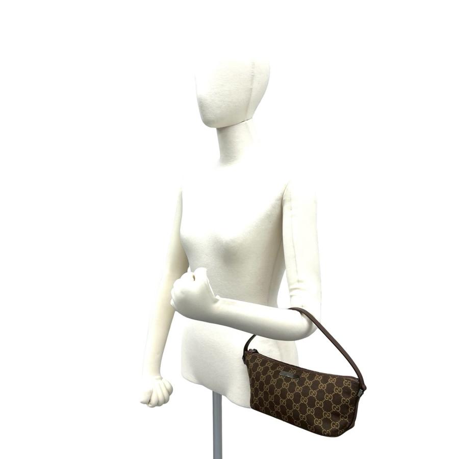 GUCCI（グッチ） 極 美品 GG 柄 ロゴ プレート 金具 キャンバス レザー