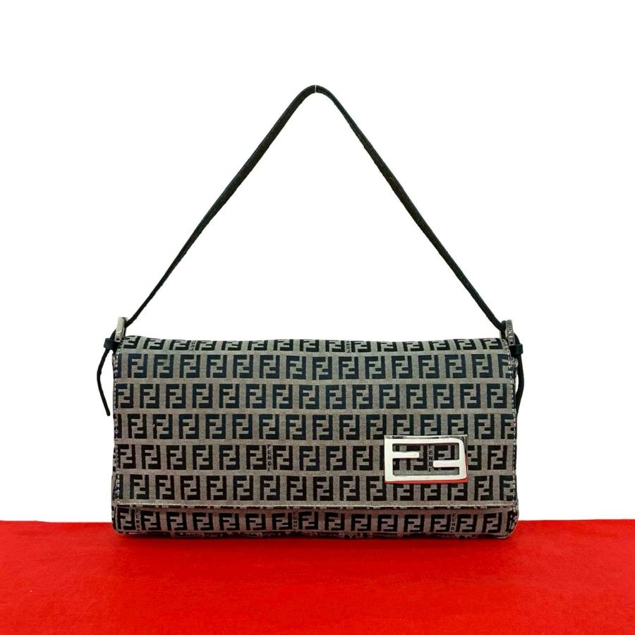 FENDI（フェンディ） 極 美品 ズッキーノ 柄 FF ロゴ 金具 レザー 本革
