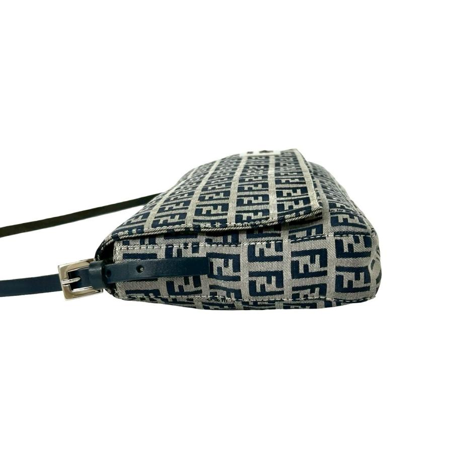 FENDI（フェンディ） 極 美品 ズッキーノ 柄 FF ロゴ 金具 レザー 本革