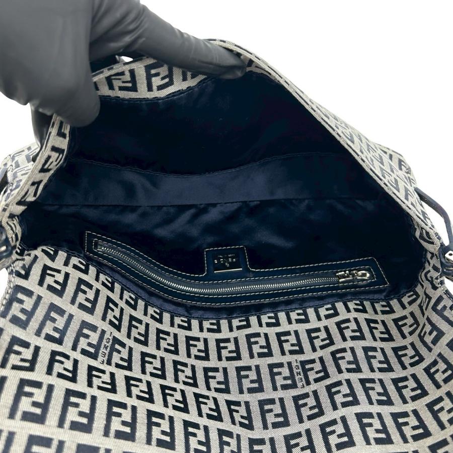 FENDI（フェンディ） 極 美品 ズッキーノ 柄 FF ロゴ 金具 レザー 本革