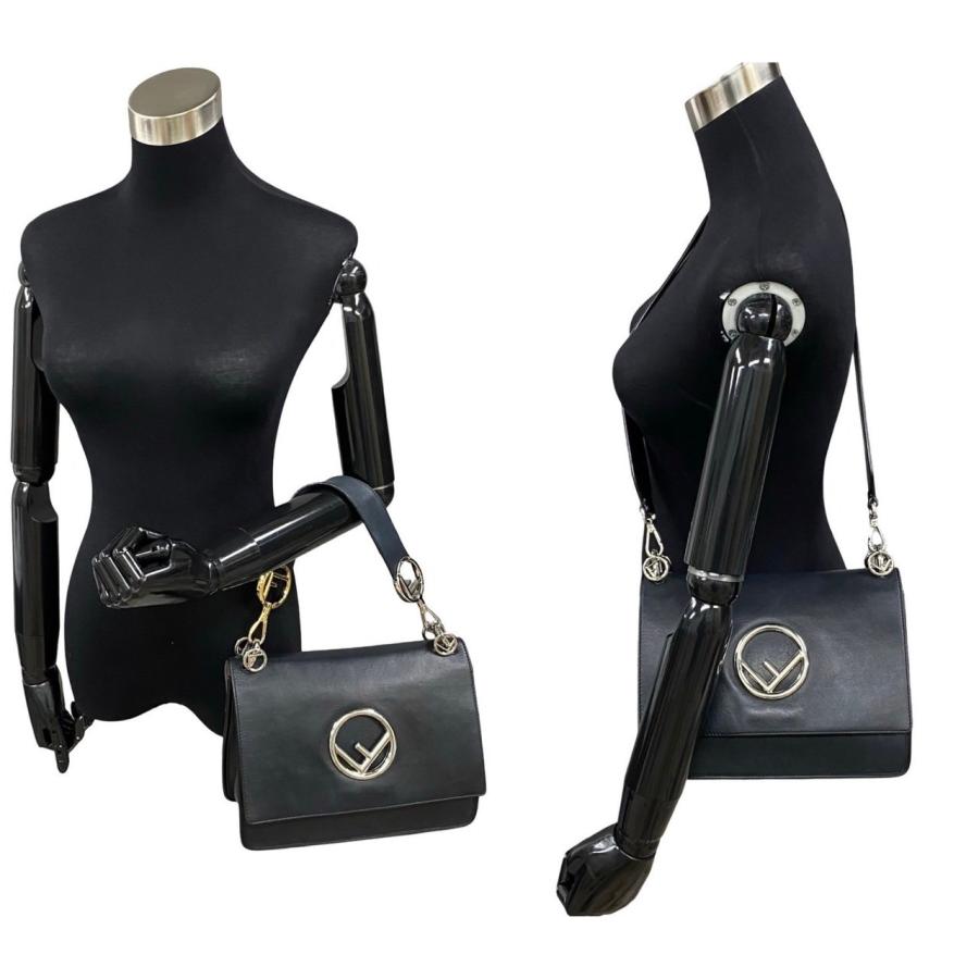 FENDI（フェンディ） 極 美品 袋付 キャナイエフ F ロゴ 金具 レザー 