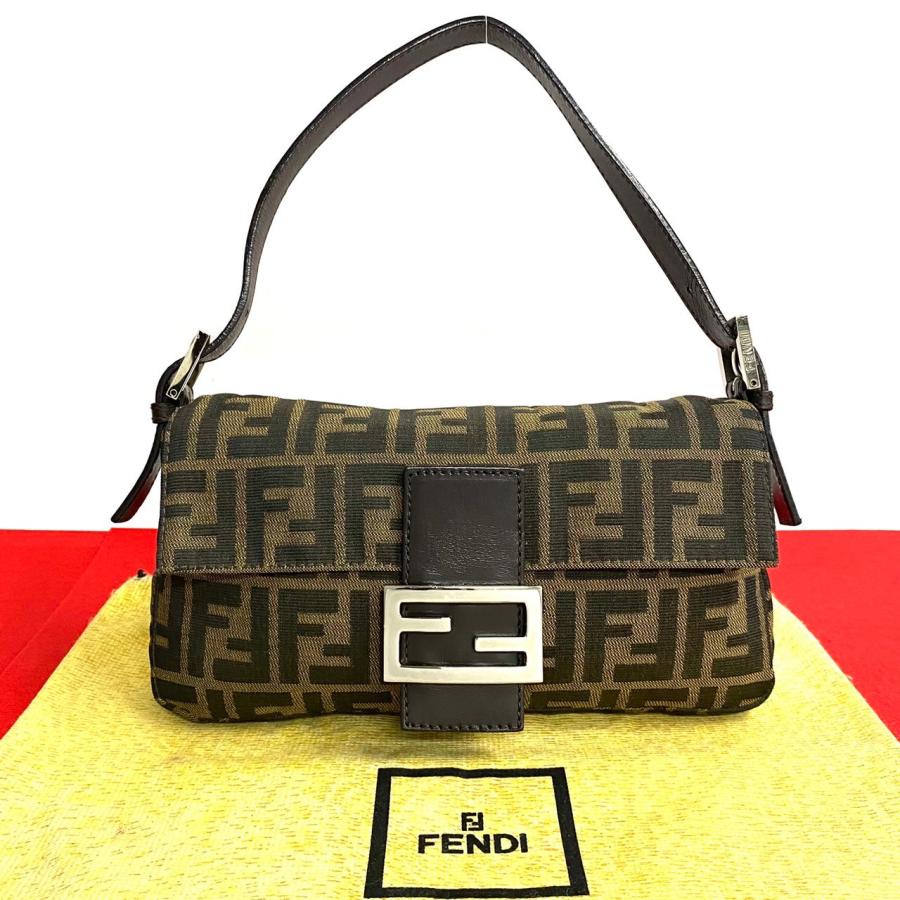 FENDI 極 美品 フェンディ マンマバケット ズッカ 柄 FF ロゴ FENDI 極 美品 フェンディ マンマバケット ズッカ 柄 FF ロゴ