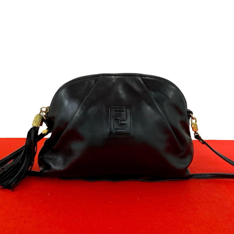 FENDI（フェンディ） 極 美品 FF ロゴ エンボス レザー 本革 タッセル