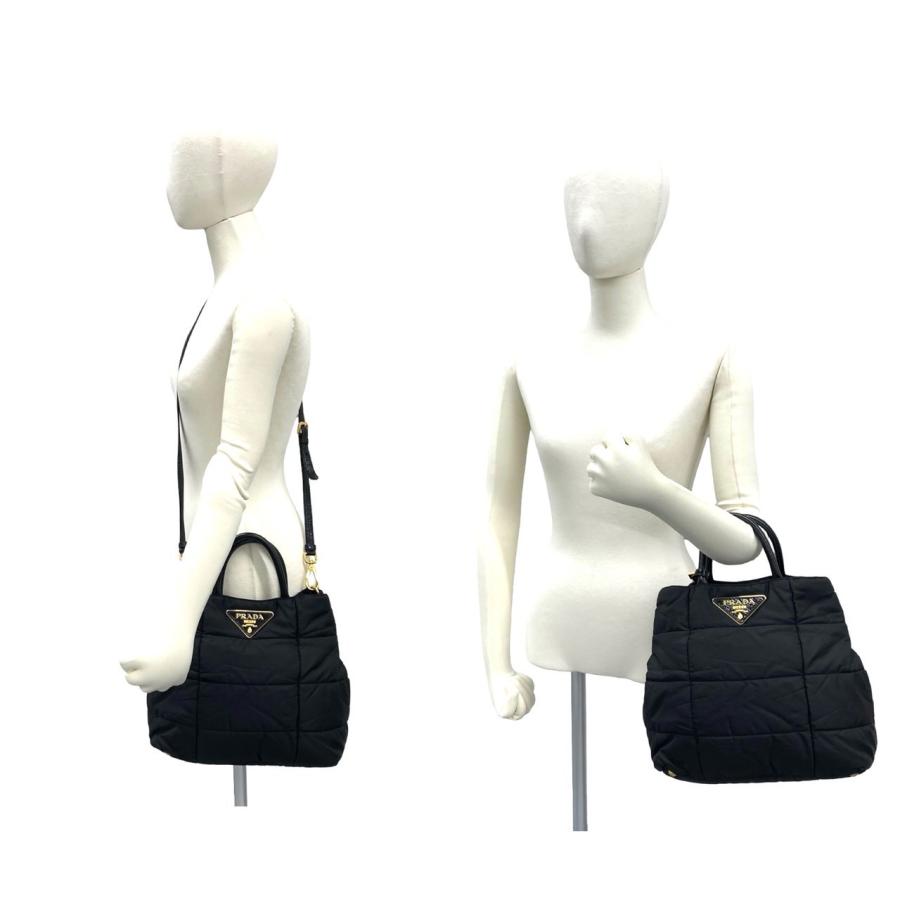 PRADA（プラダ） 極 美品 三角ロゴ金具 キルティング ナイロン レザー 