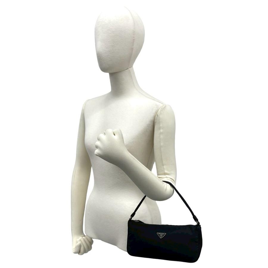 PRADA（プラダ） 極 美品 三角ロゴ プレート 金具 テスート ナイロン