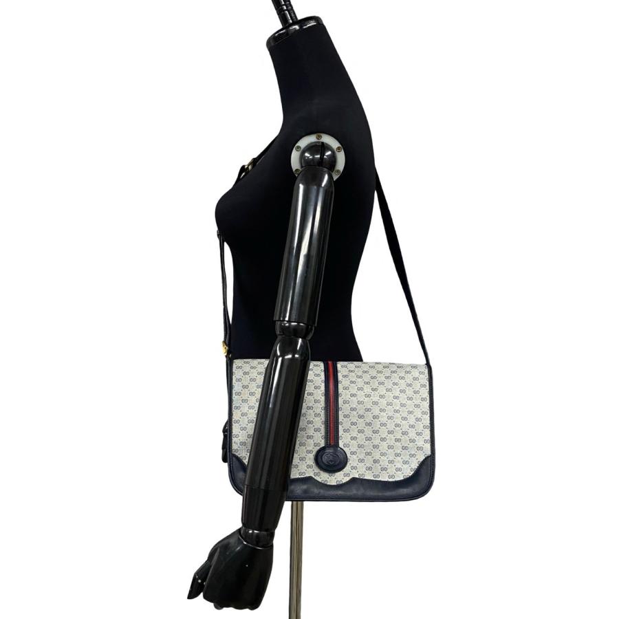 極 美品 GUCCI グッチ オールドグッチ ヴィンテージ マイクロGG ロゴ レザー ショルダーバッグ ポシェット サコッシュ ネイビー 84688 GUCCI - 極 美品 GUCCI グッチ オールドグッチ ヴィンテージ マイクロ