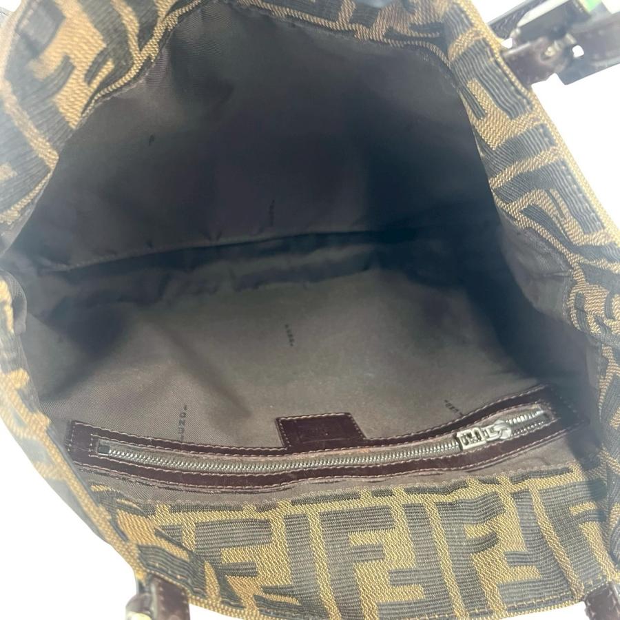 FENDI（フェンディ） 極 美品 ズッカ FF 柄 ロゴ 金具 キャンバス