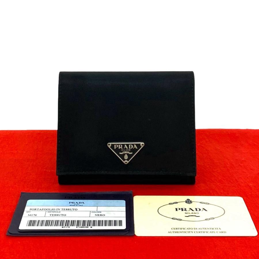 PRADA（プラダ） 極 美品 三角ロゴ プレート 金具 ナイロン