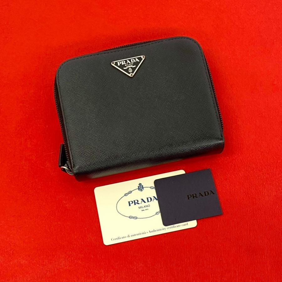 PRADA（プラダ） 極 美品 三角ロゴ 金具 サフィアーノ レザー 本革 二
