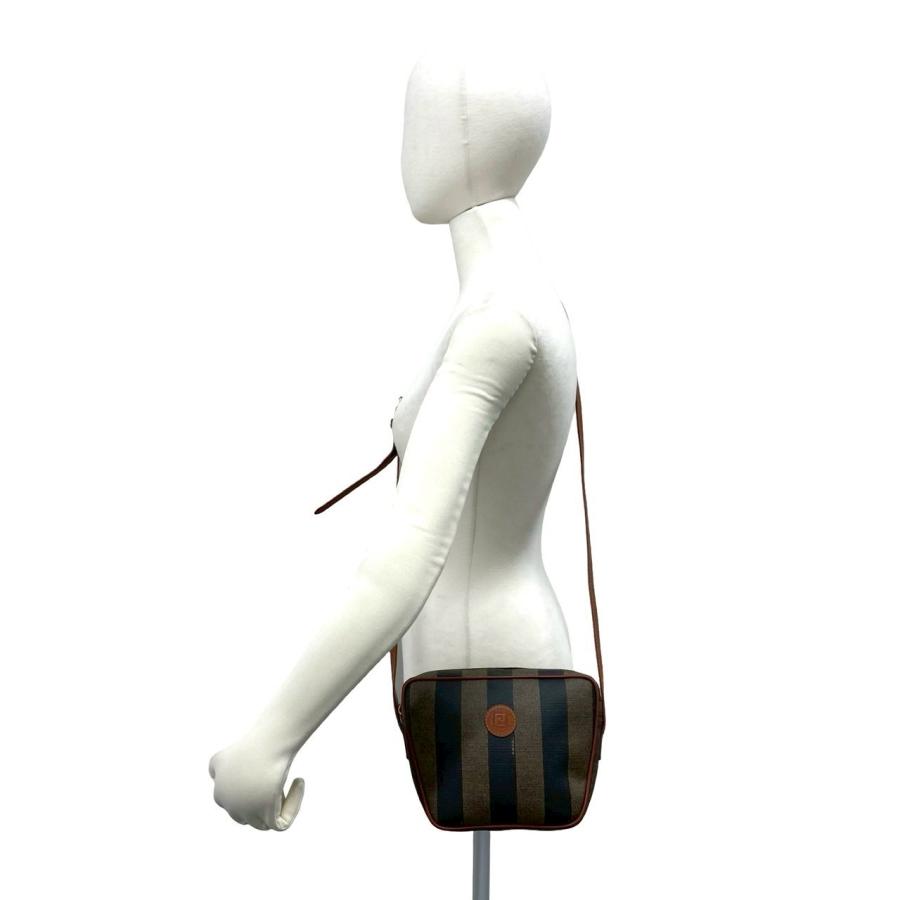 FENDI（フェンディ） 極 美品 ぺカン 柄 FF ロゴ レザー 本革 