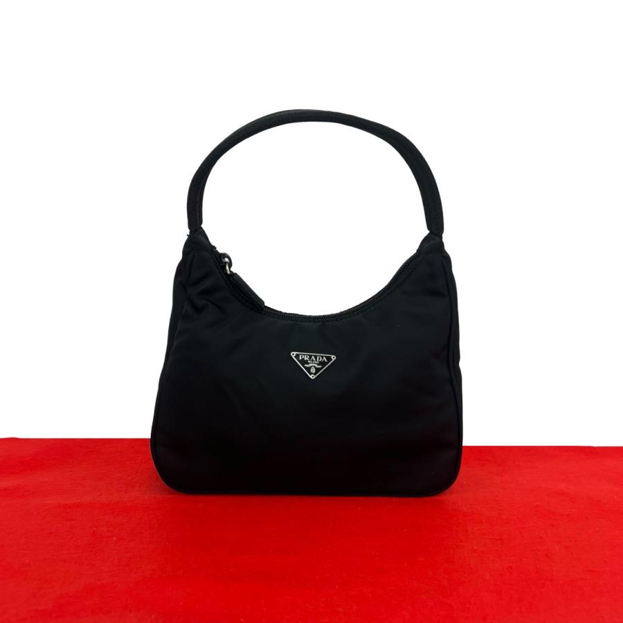 PRADA（プラダ） 極 美品 三角ロゴ トライアングル ロゴ プレート 金具