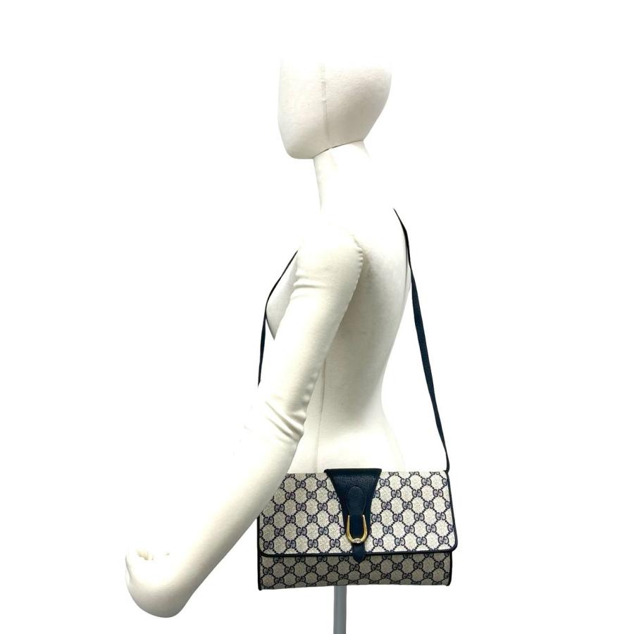 GUCCI（グッチ） 極 美品 オールドグッチ GG ロゴ 柄 金具 レザー 本革