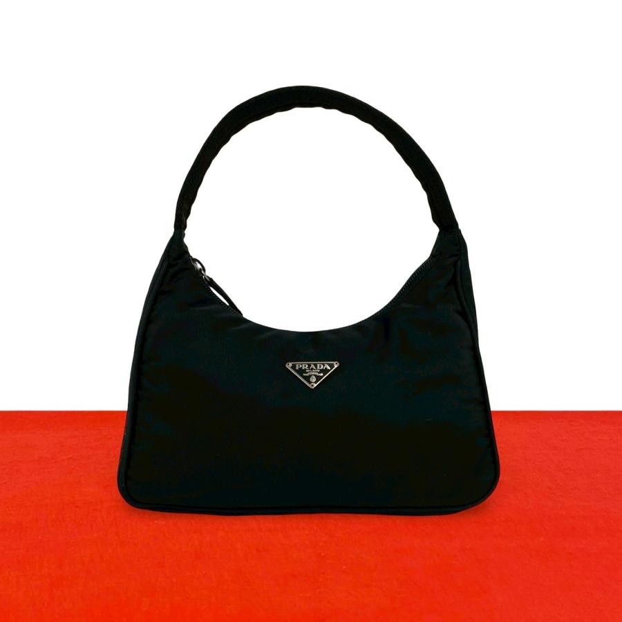 【美品】PRADA ナイロン ハンドバッグ トート 三角プレート 黒 正規品 PRADA（プラダ） 極 美品 三角ロゴ トライアングル ロゴ プレート 金具