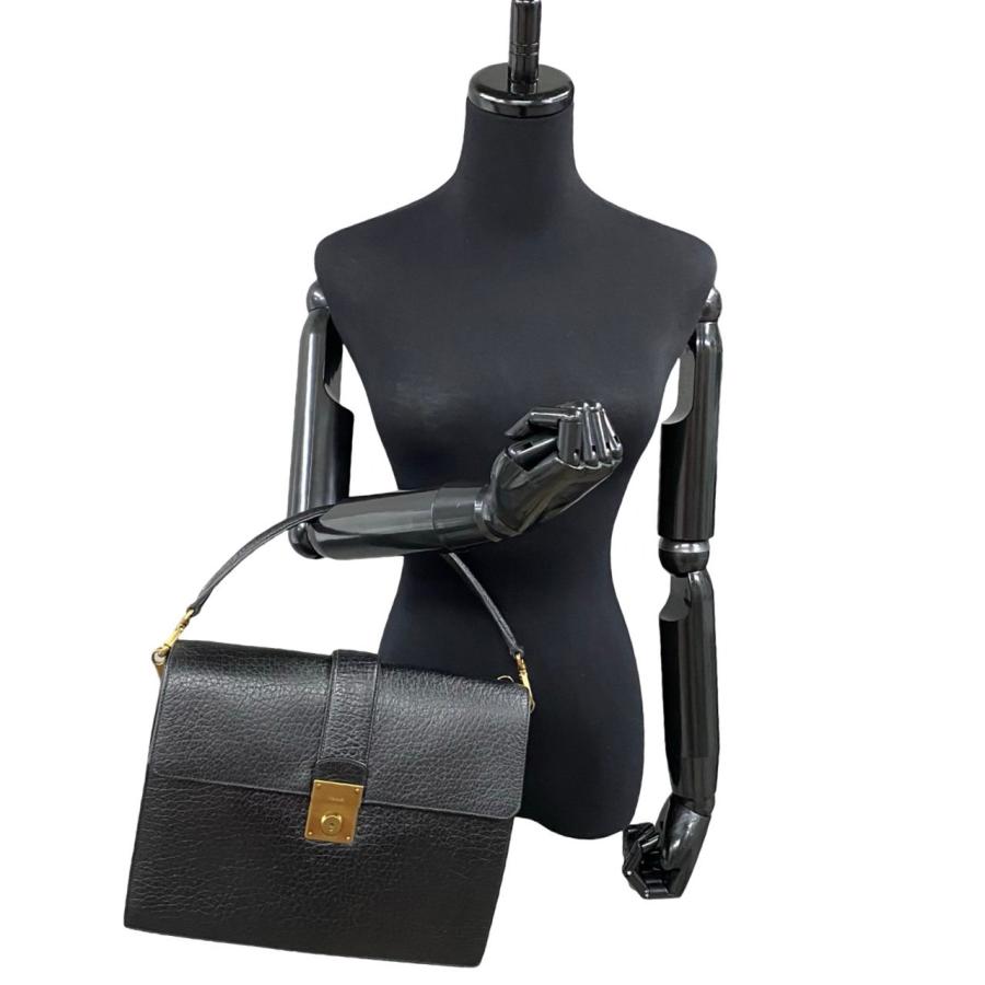 美品✨ PRADA プラダ ハンドバッグ 肩掛け ブラック ビジネスバッグ PRADA（プラダ） 極 美品 希少品 カード 鍵付き ロゴ 金具 レザー 本革