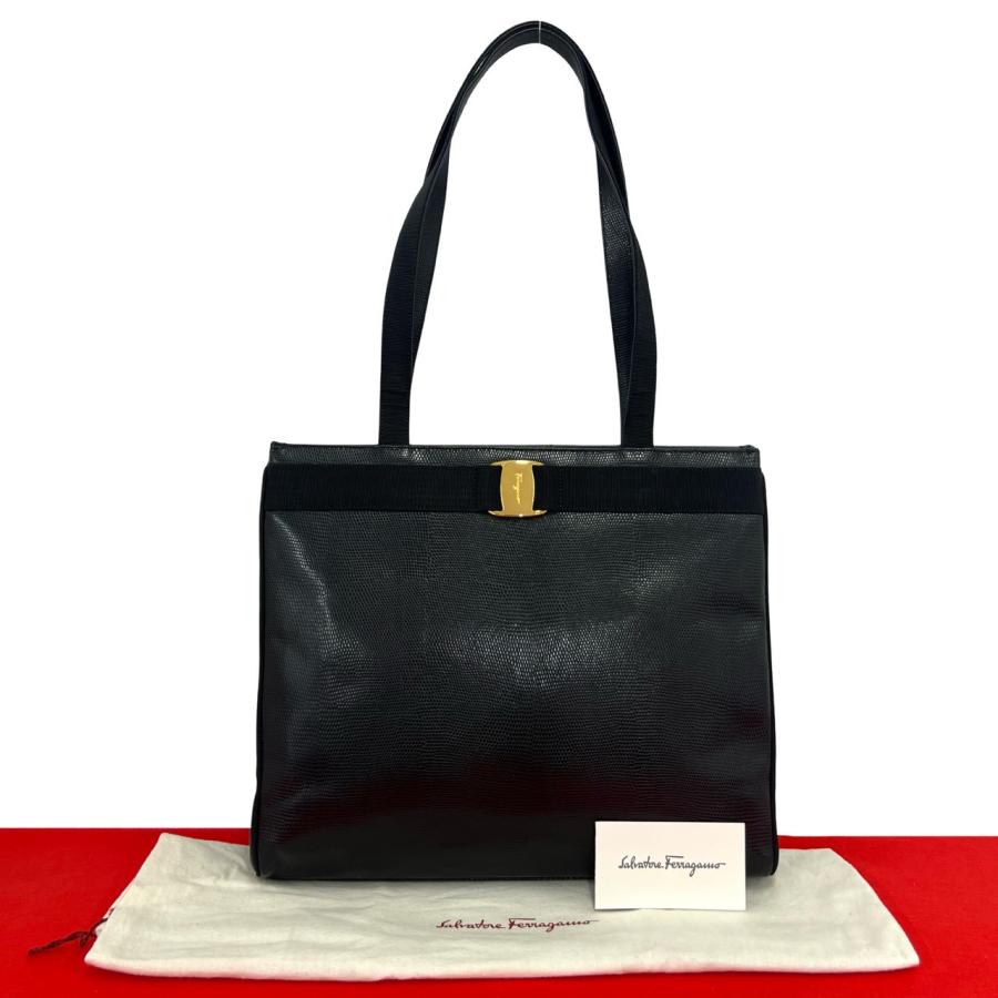 極 美品 袋付き Salvatore Ferragamo サルヴァトーレフェラガモ ヴァラ