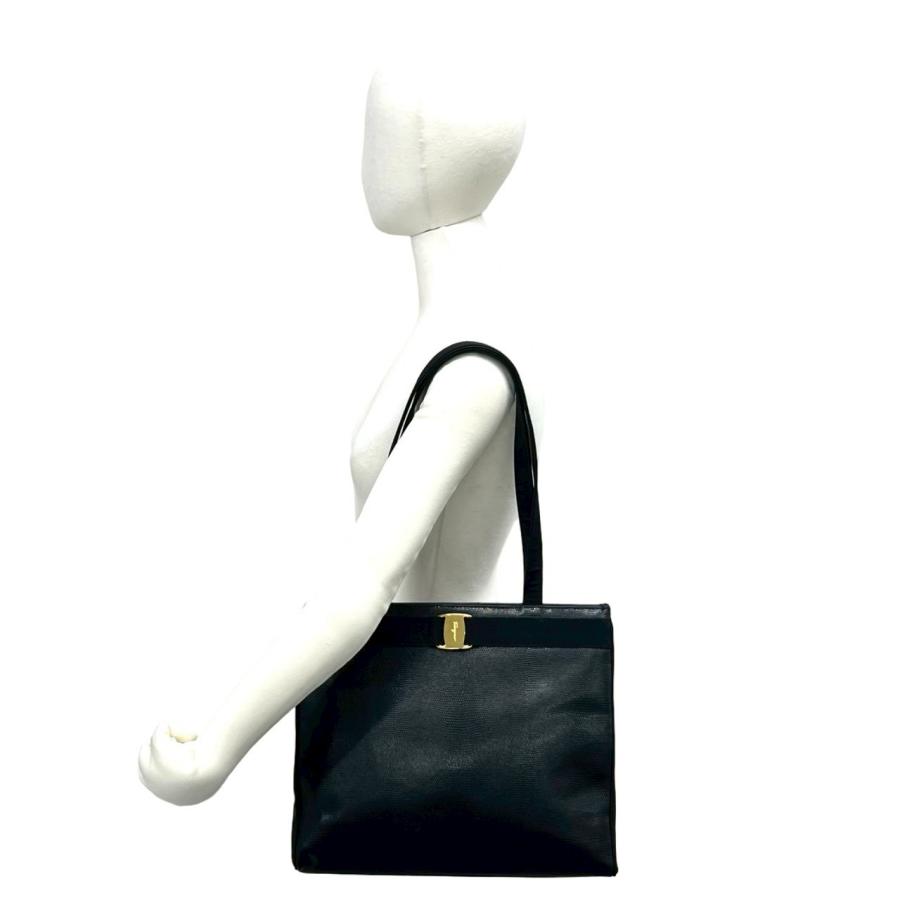 極 美品 袋付き Salvatore Ferragamo サルヴァトーレフェラガモ ヴァラ
