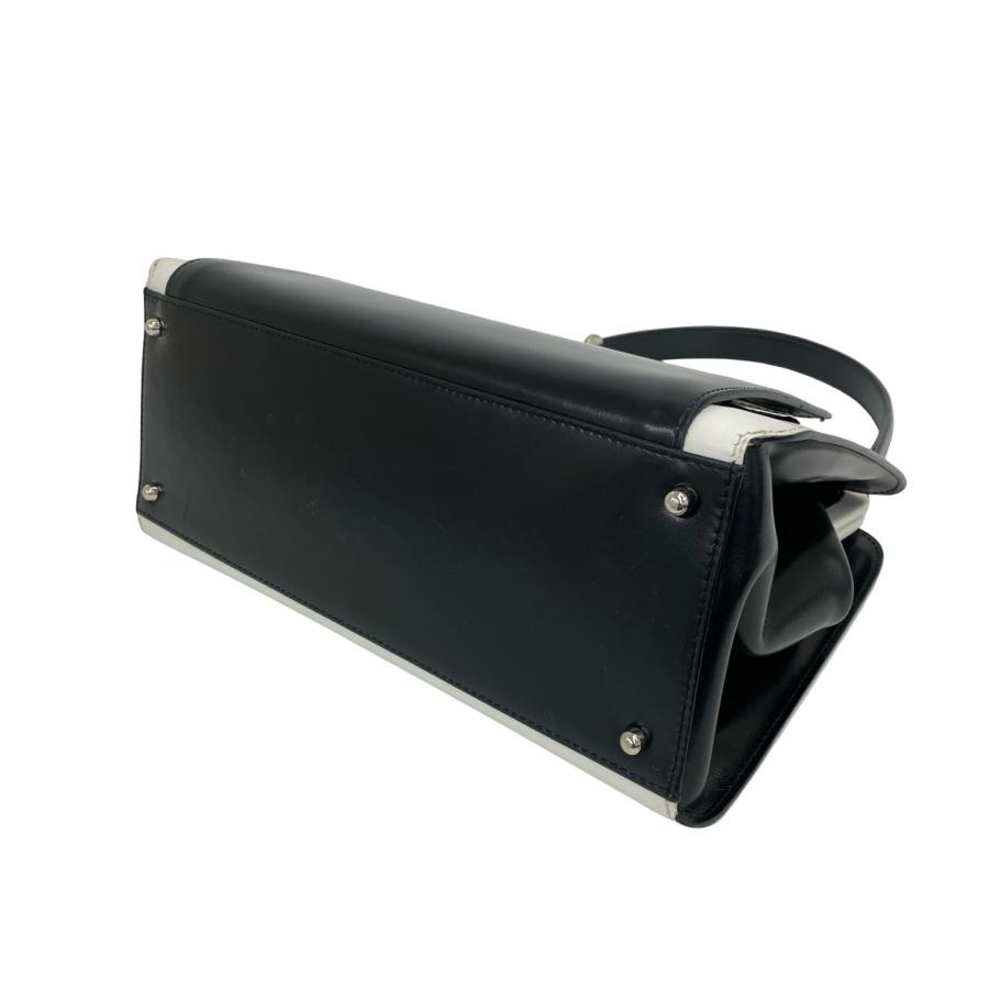 GUCCI（グッチ） 極 美品 オールドグッチ バイカラー ロゴ 金具 レザー