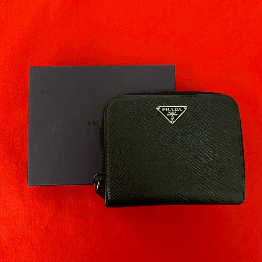 未使用品　箱付き　PRADA プラダ　二つ折り財布　ナイロン　三角プレート　黒 PRADA（プラダ） 極 美品 箱付き 三角ロゴ プレート 金具 サフィアーノ