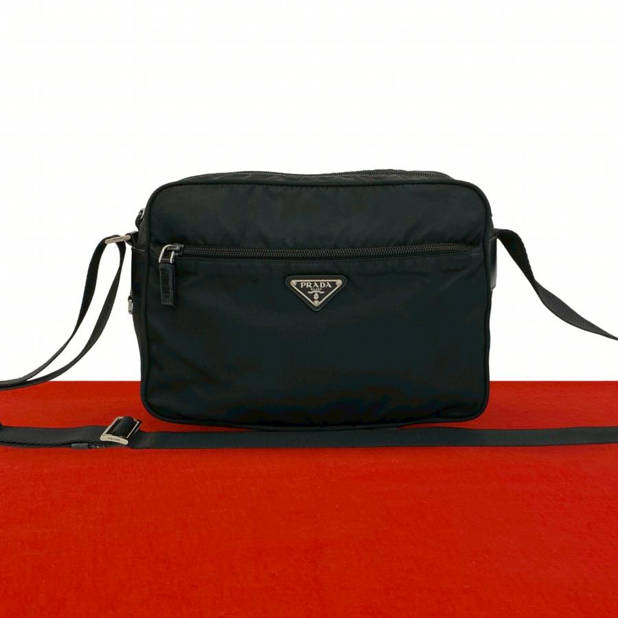PRADA（プラダ） 極 美品 三角ロゴ プレート 金具 テスート ナイロン 