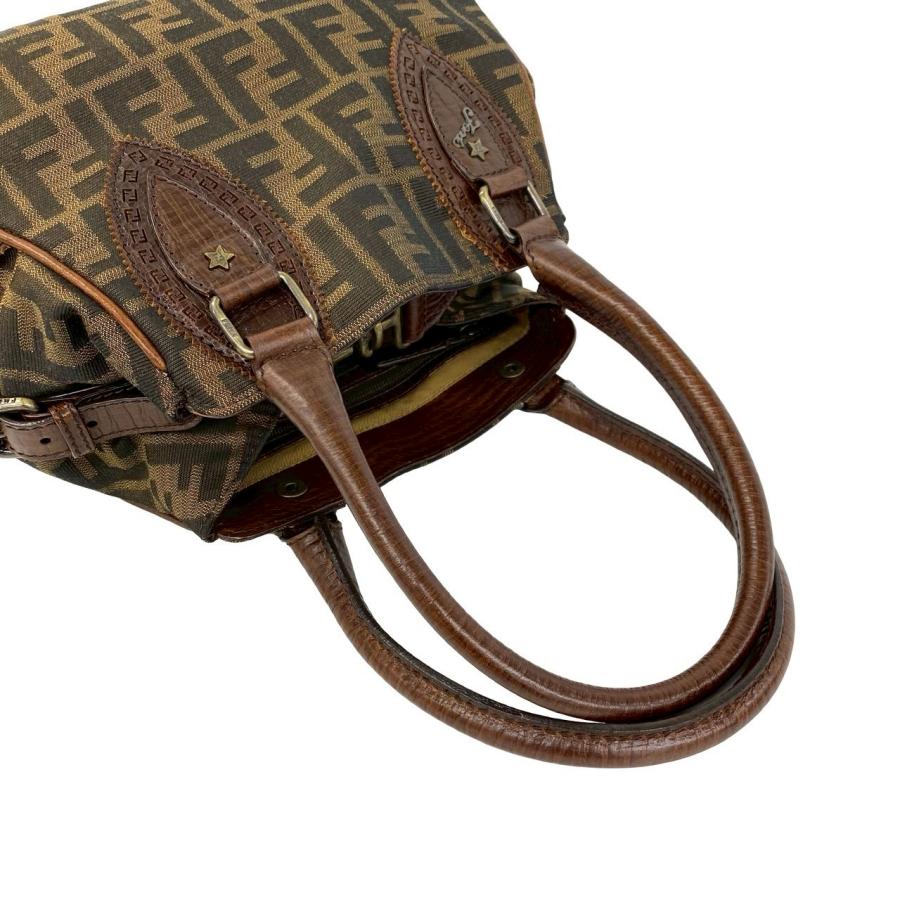 FENDI（フェンディ） 極 美品 袋付き ズッカ FF 柄 ロゴ 金具