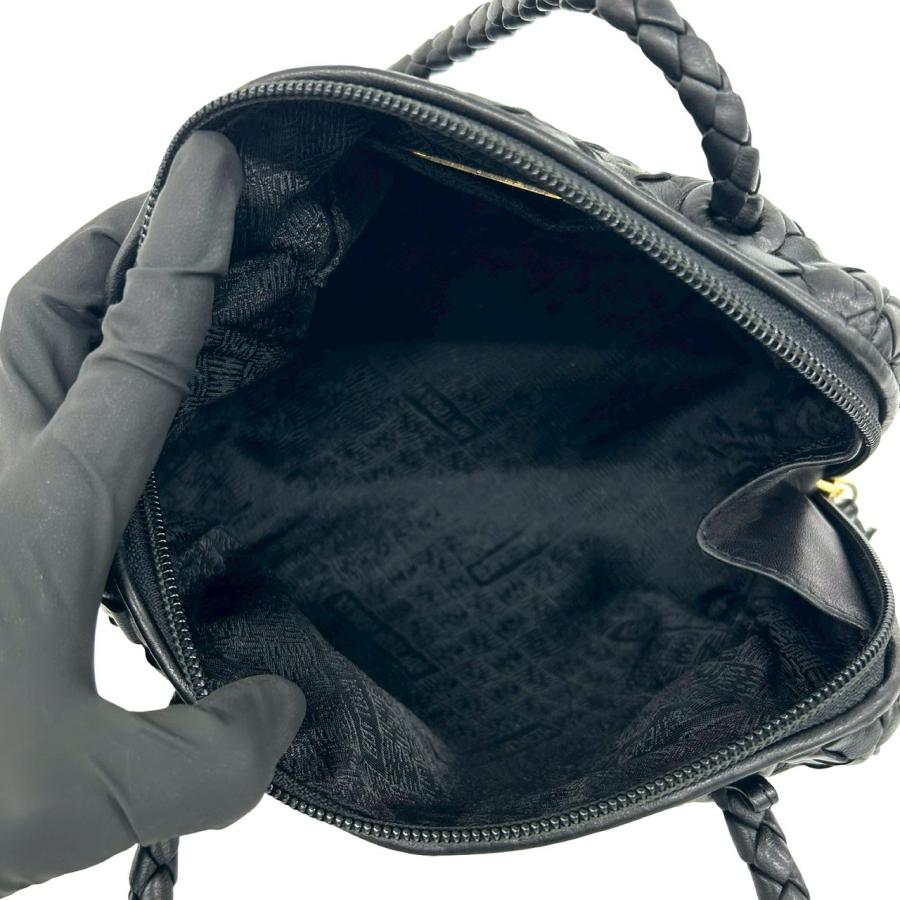 極 美品 BOTTEGA VENETA ボッテガヴェネタ イントレチャート レザー 本