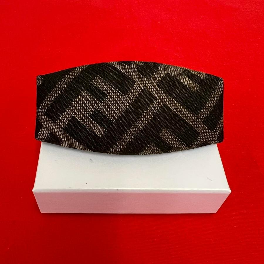 FENDI（フェンディ） 極 美品 ズッカ FF 柄 キャンバス バレッタ ピン