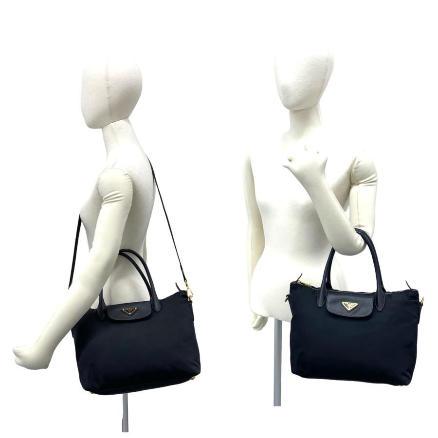 PRADA（プラダ） 極 美品 保存袋付き 三角ロゴ 金具 テスート ナイロン