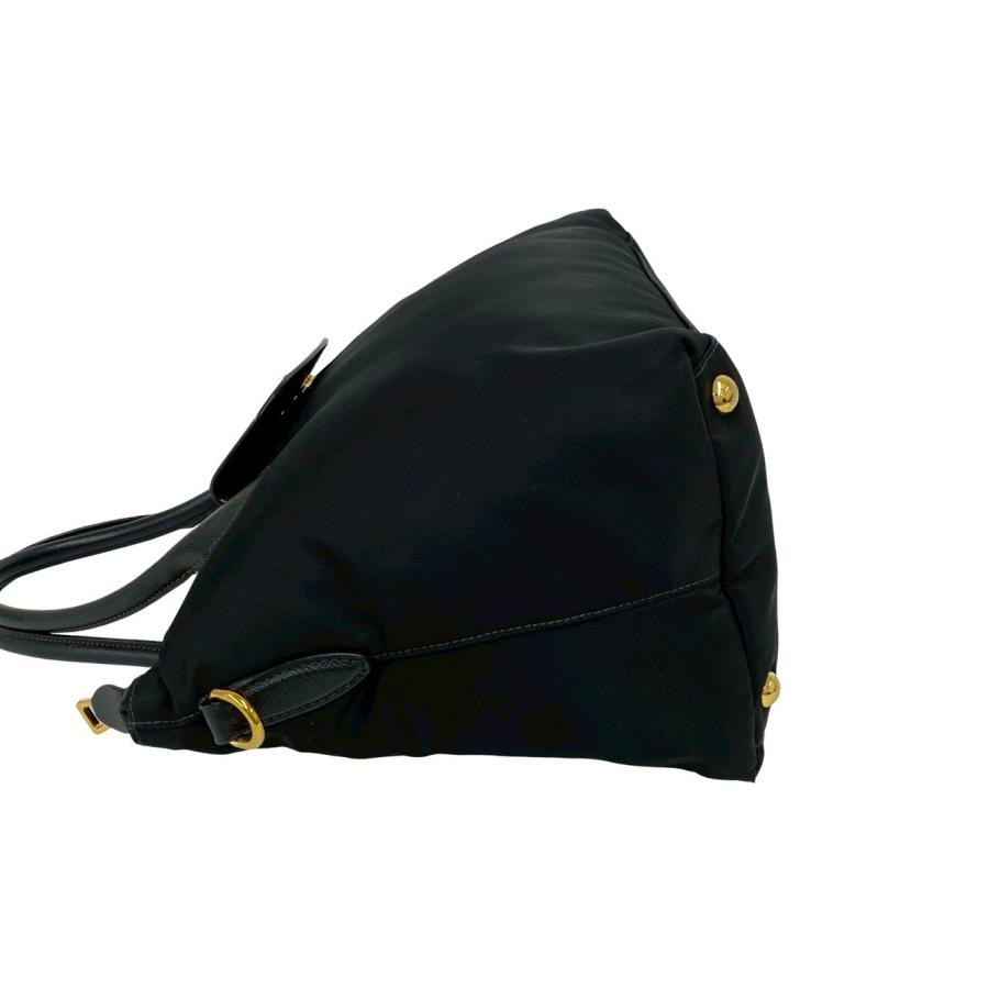 PRADA（プラダ） 極 美品 保存袋付き 三角ロゴ 金具 テスート ナイロン