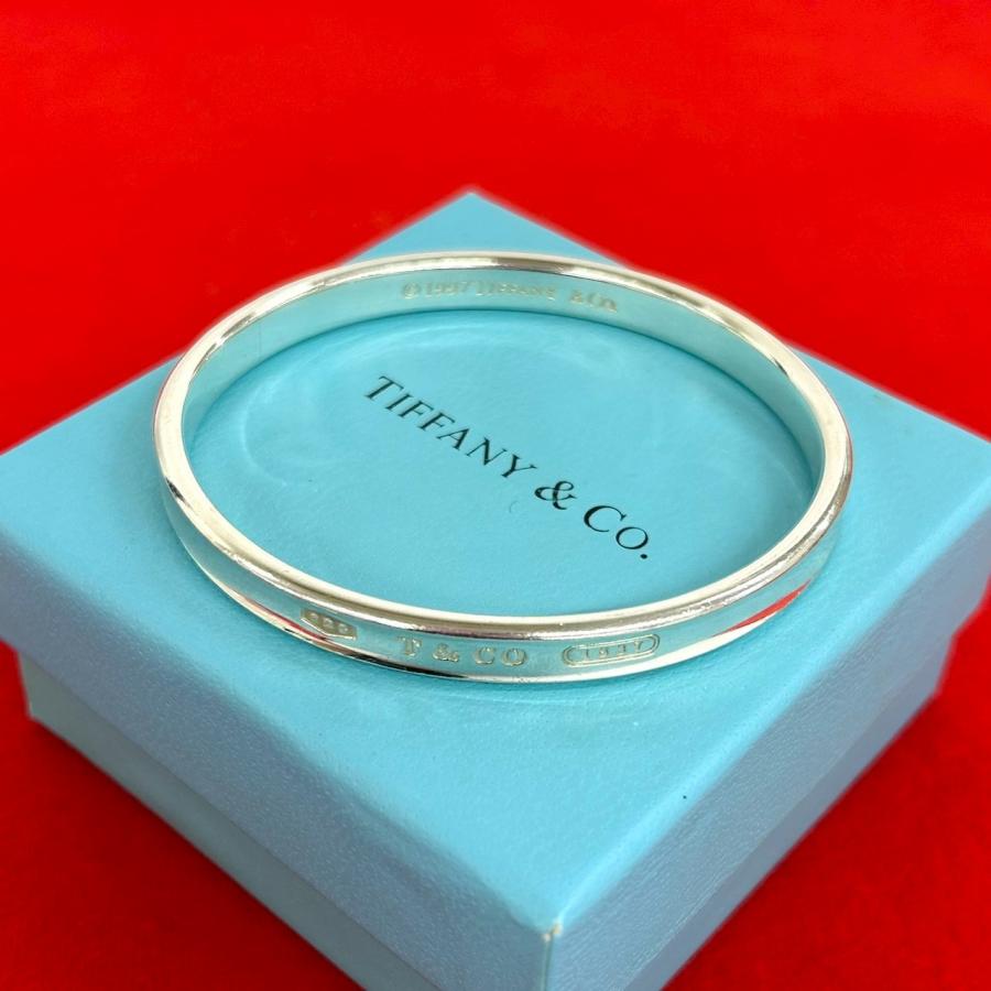TIFFANY&Co.（ティファニー） 極 美品 ロゴ 刻印 ナロー バングル