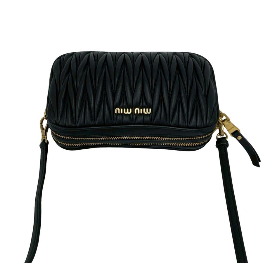 miu miu（ミュウミュウ） 未使用保管品 マテラッセ ロゴ 金具 レザー