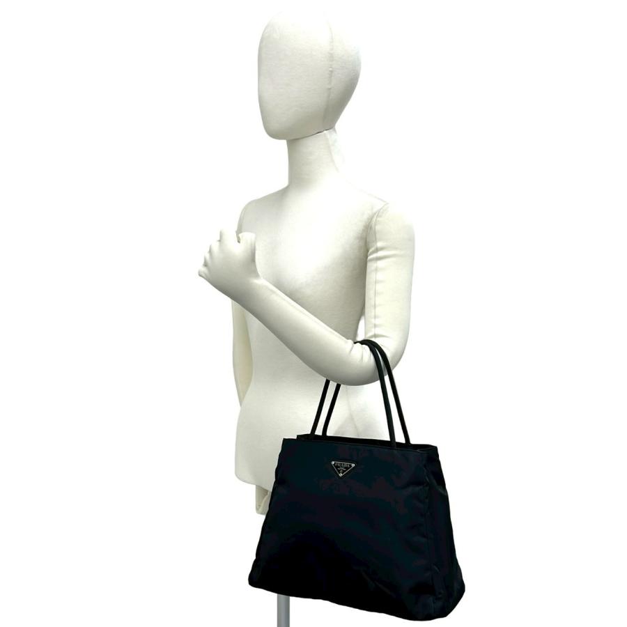PRADA（プラダ） 極 美品 三角ロゴ プレート 金具 テスート ナイロン
