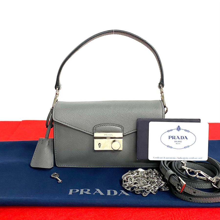 ほぼ未使用 希少品 PRADA プラダ ロゴ 金具 サフィアーノ レザー 本革 