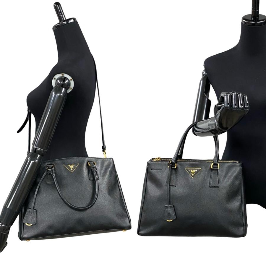 PRADA 極 美品 希少品 プラダ ガレリア 三角ロゴ 金具 PRADA 極 美品 希少品 プラダ ガレリア 三角ロゴ 金具