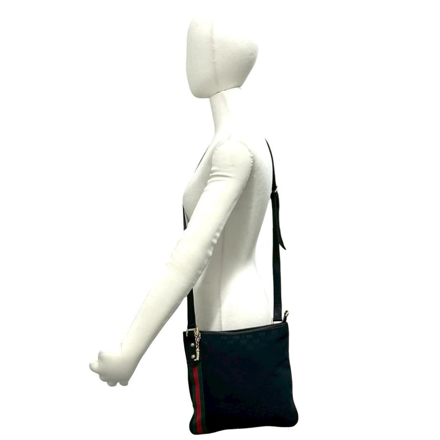 GUCCI グッチ サコッシュ ショルダーバッグ GGキャンバス シェリーライン GUCCI（グッチ） 極 美品 シェリーライン GGキャンバス GG柄