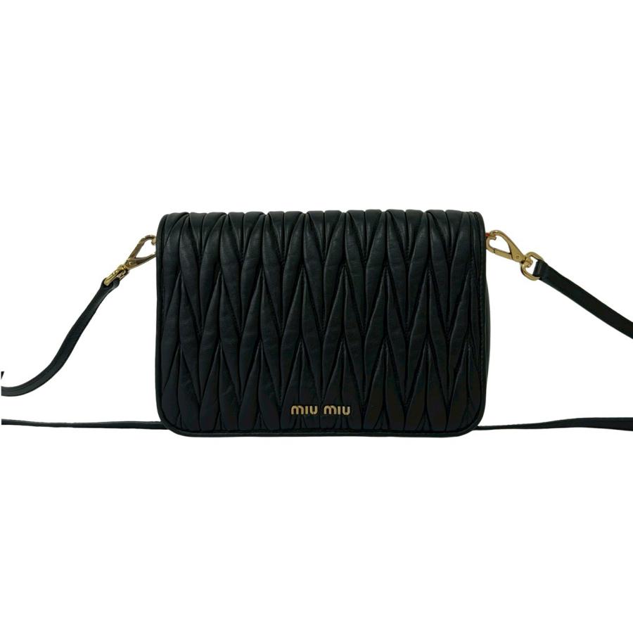miu miu（ミュウミュウ） 極 美品 マテラッセ ロゴ 金具 レザー 本革